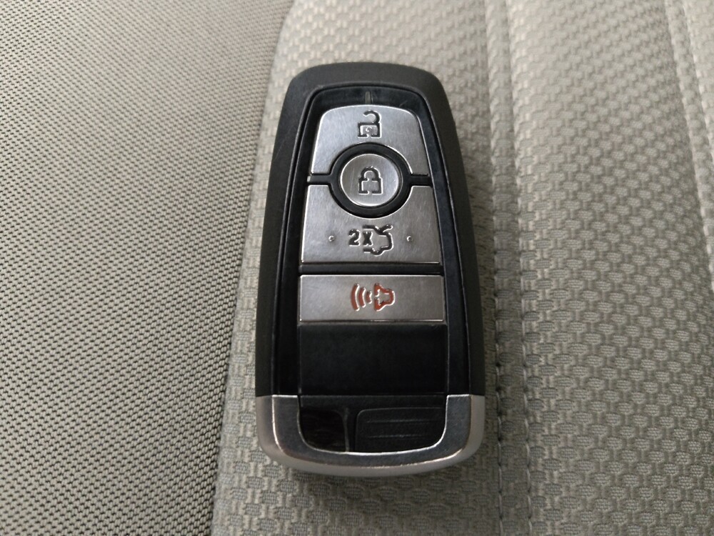 2018 Ford Fusion in Gladstone, MO 64118 - 18114700 32