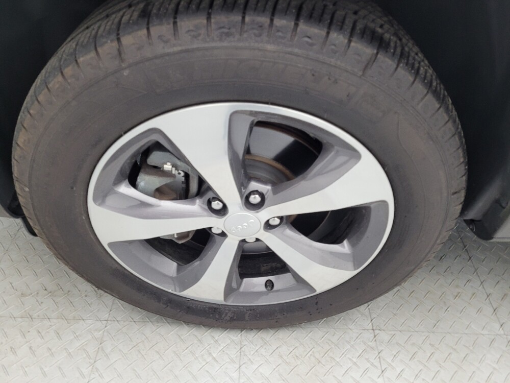 2020 Jeep Cherokee in Columbia, SC 29210 - 18114713 31