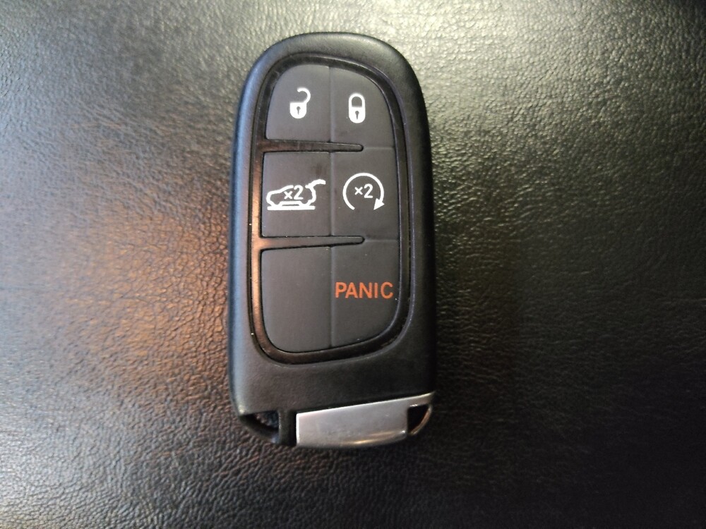 2020 Jeep Cherokee in Columbia, SC 29210 - 18114713 32