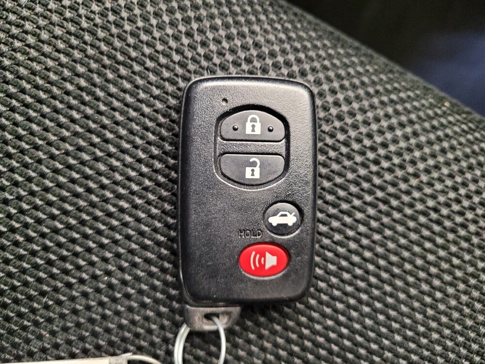 2014 Subaru XV Crosstrek in Cincinnati, OH 45255 - 18114719 32