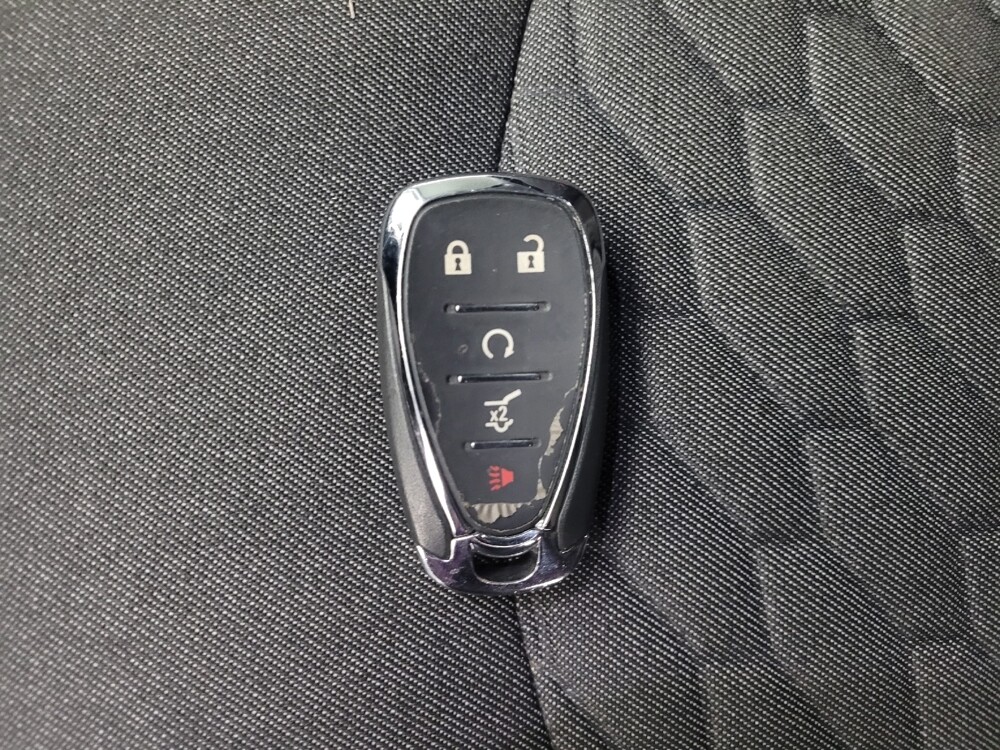 2019 Chevrolet Equinox in Eastpointe, MI 48021 - 18114720 32