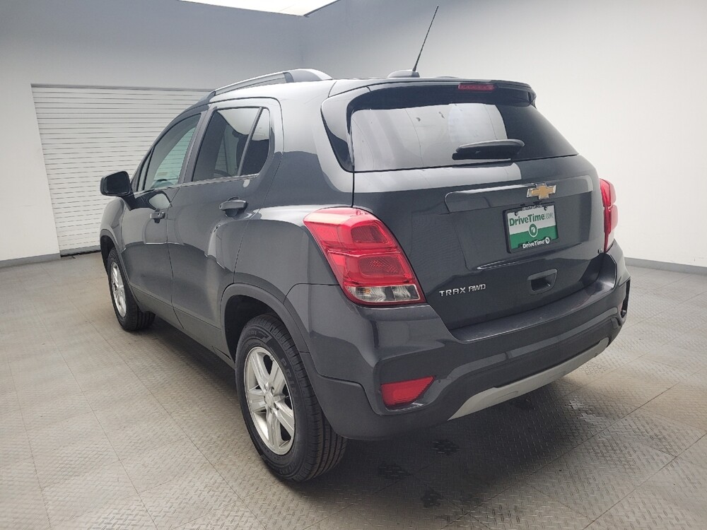 2018 Chevrolet Trax in Eastpointe, MI 48021 - 18114735 5