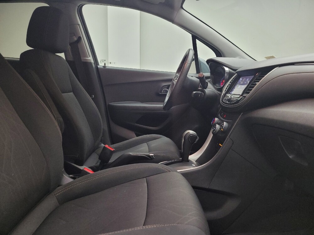 2018 Chevrolet Trax in Eastpointe, MI 48021 - 18114735 21