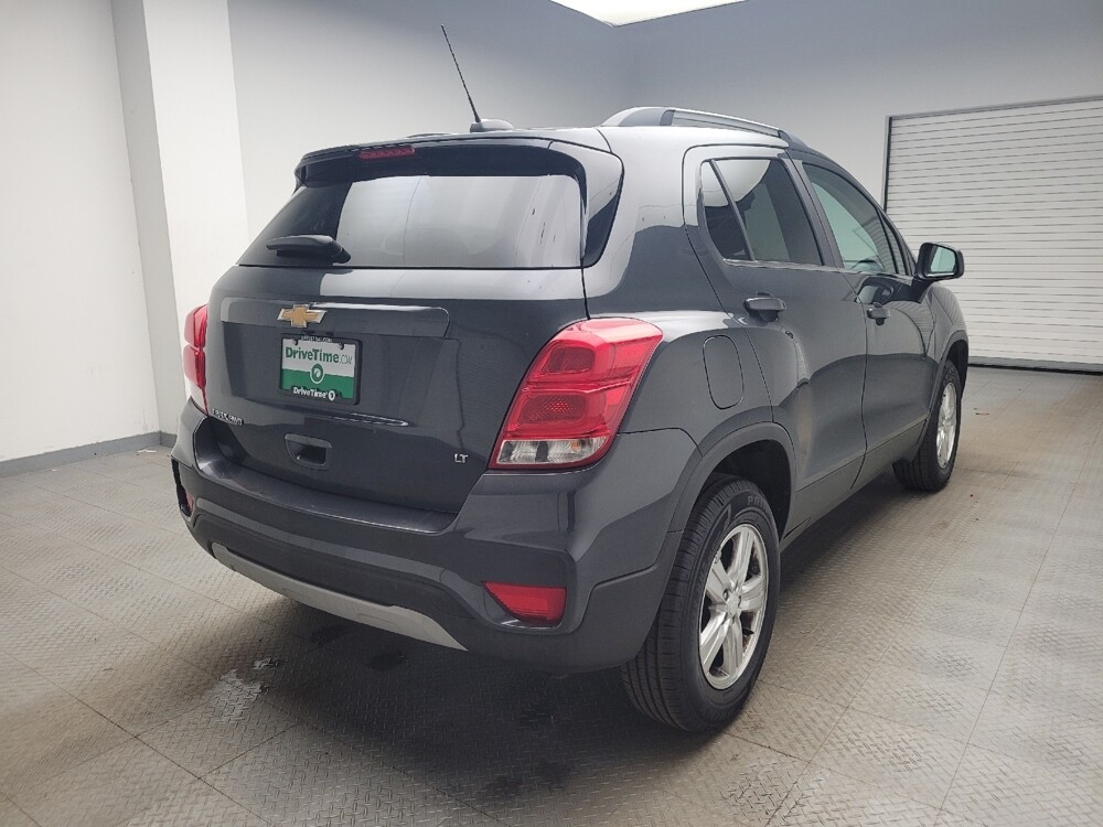 2018 Chevrolet Trax in Eastpointe, MI 48021 - 18114735 9