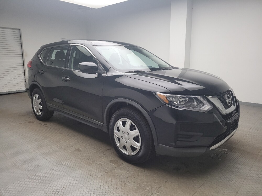 2017 Nissan Rogue in Eastpointe, MI 48021 - 18114737 11