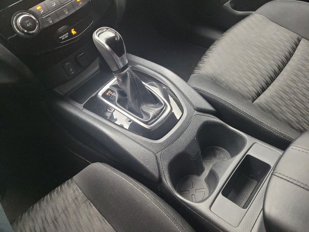 2017 Nissan Rogue in Eastpointe, MI 48021 - 18114737 26