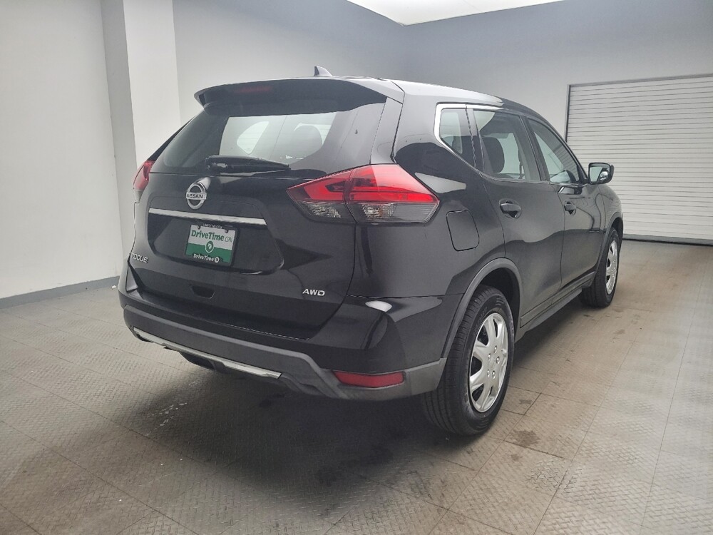 2017 Nissan Rogue in Eastpointe, MI 48021 - 18114737 9