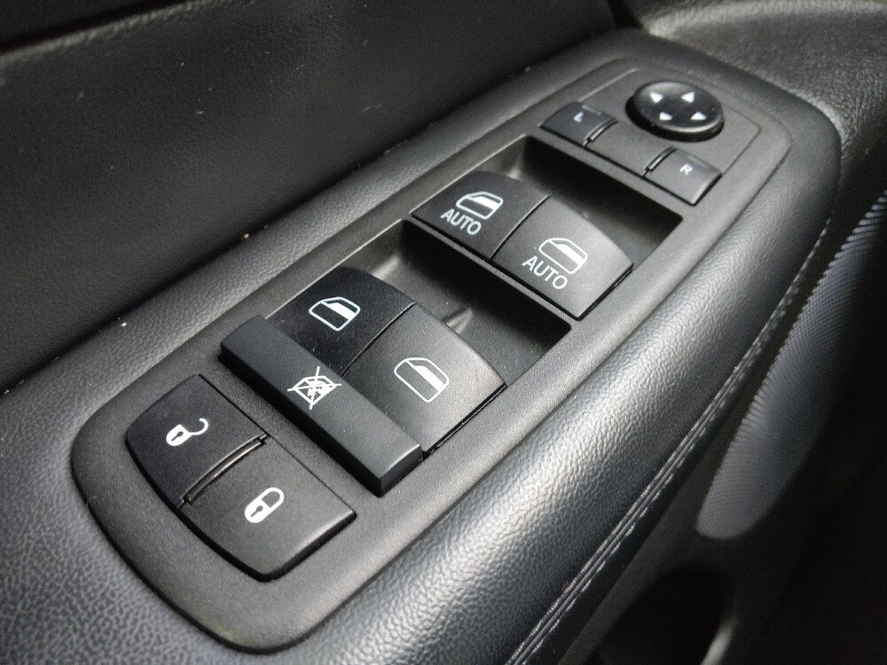 2021 Jeep Grand Cherokee in Denver, CO 80012 - 18114740 27