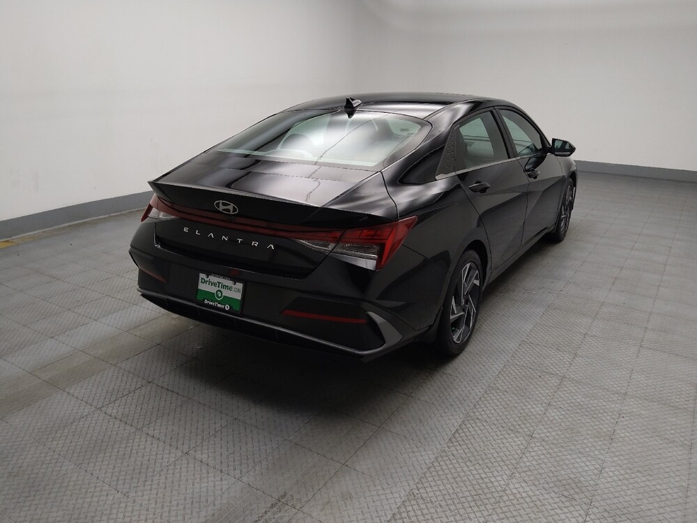 2025 Hyundai Elantra in Midlothian, IL 60445 - 18114781 9