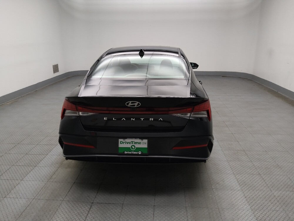 2025 Hyundai Elantra in Midlothian, IL 60445 - 18114781 7