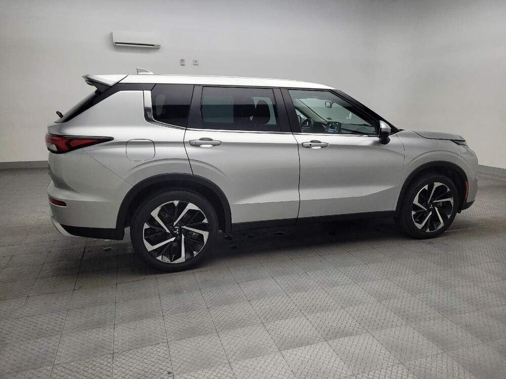 2022 Mitsubishi Outlander in Oklahoma City, OK 73139 - 18114788 10