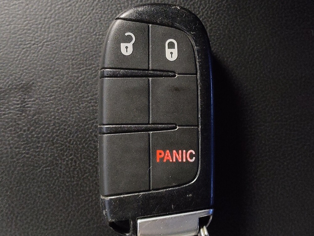 2019 Jeep Grand Cherokee in Houston, TX 77060 - 18114815 32