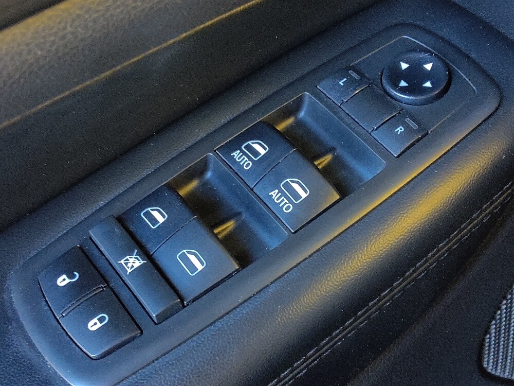 2019 Jeep Grand Cherokee in Houston, TX 77060 - 18114815 27