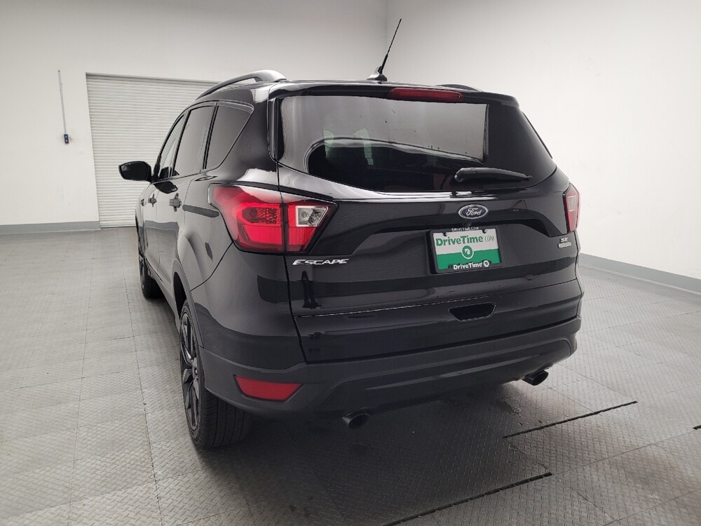 2019 Ford Escape in Downey, CA 90241 - 18114861 6