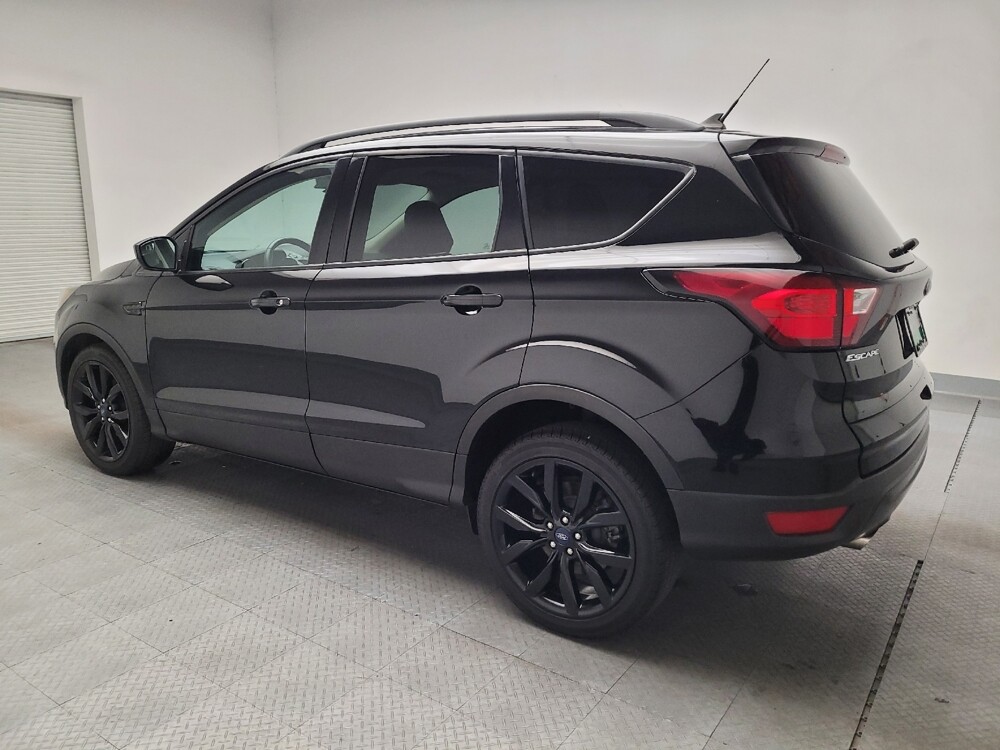 2019 Ford Escape in Downey, CA 90241 - 18114861 3