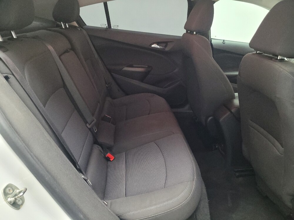 2018 Chevrolet Cruze in Downey, CA 90241 - 18114863 19