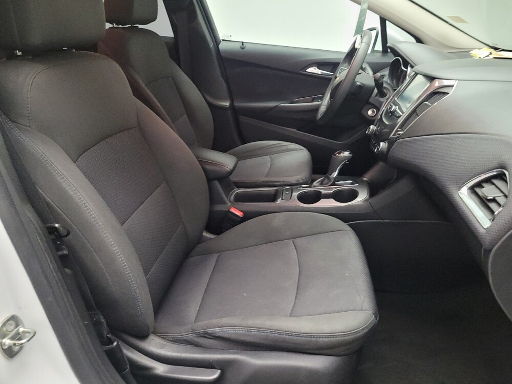 2018 Chevrolet Cruze in Downey, CA 90241 - 18114863 21