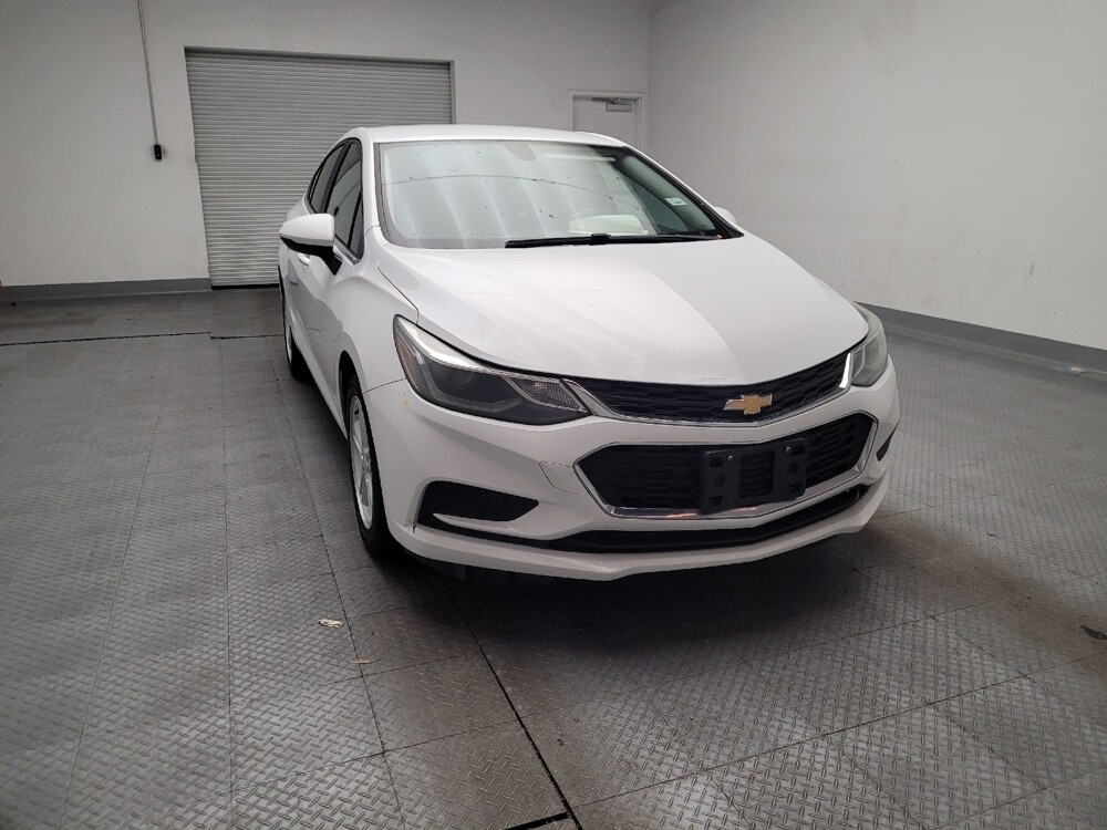 2018 Chevrolet Cruze in Downey, CA 90241 - 18114863 14