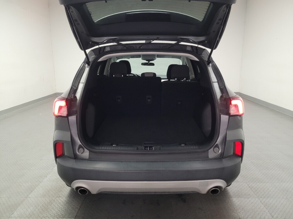 2022 Ford Escape in Downey, CA 90241 - 18114865 29