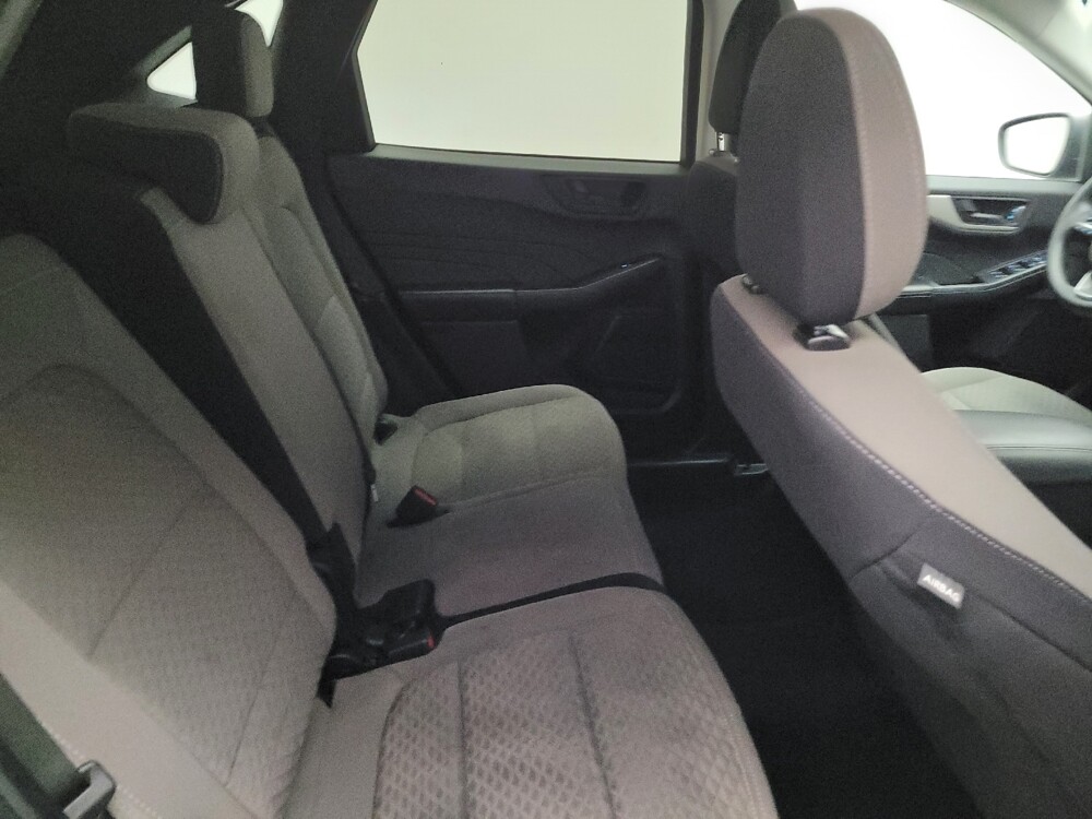 2022 Ford Escape in Downey, CA 90241 - 18114865 19