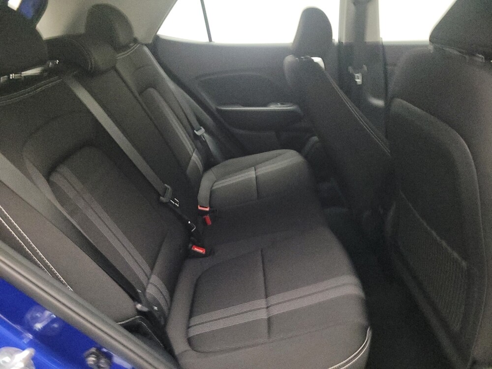 2025 Hyundai Venue in Downey, CA 90241 - 18114867 19