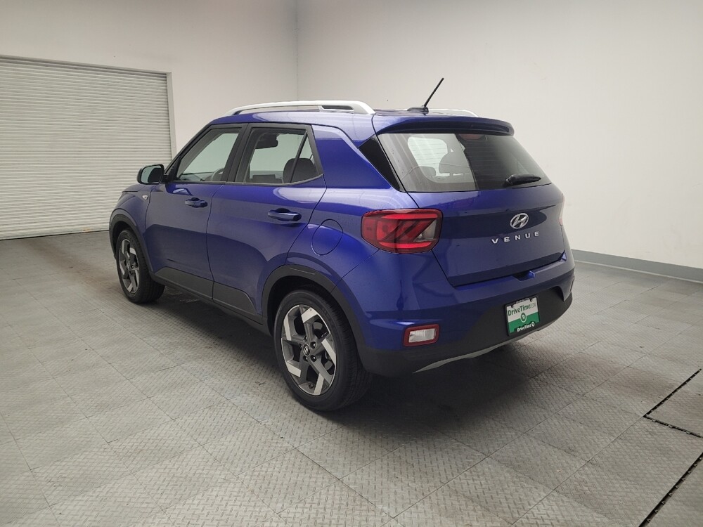 2025 Hyundai Venue in Downey, CA 90241 - 18114867 5