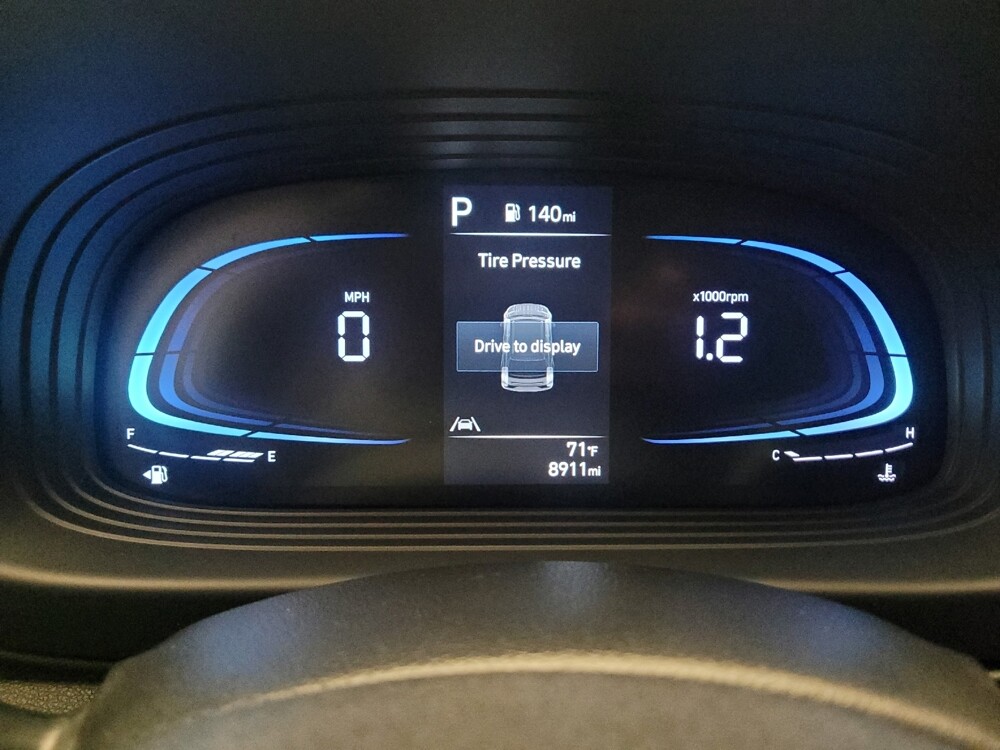 2025 Hyundai Venue in Downey, CA 90241 - 18114867 23