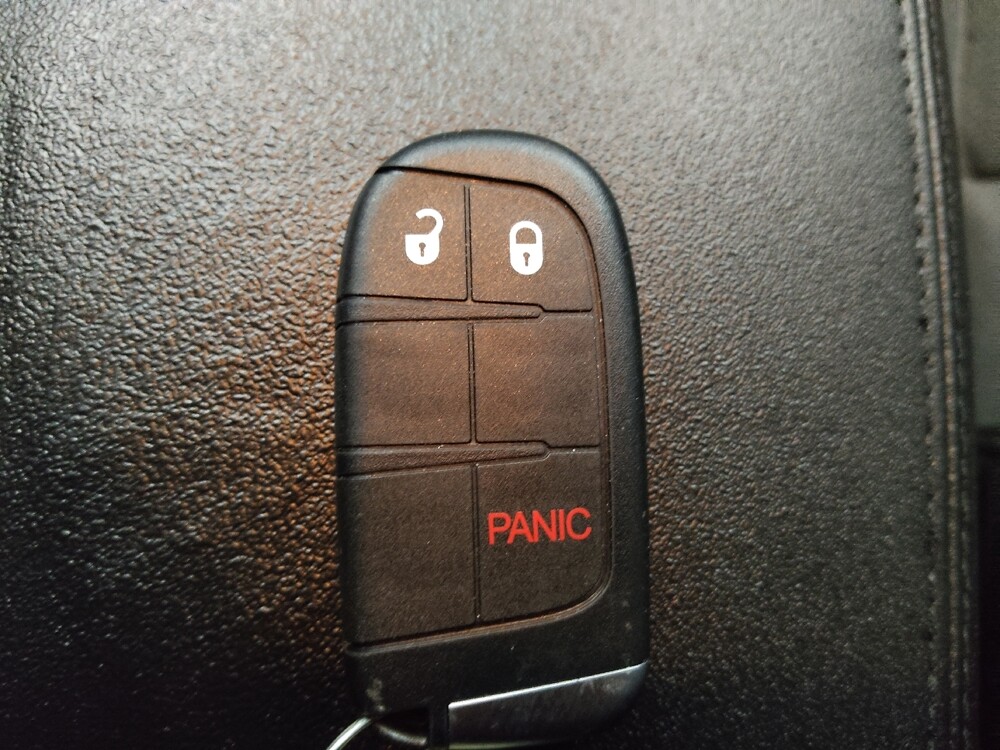 2019 Jeep Grand Cherokee in Denver, CO 80012 - 18114900 32