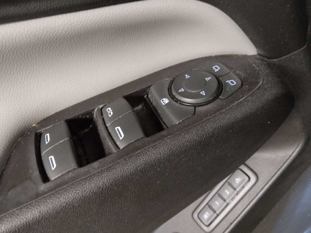 2019 Chevrolet Equinox in Greenville, SC 29607 - 18114901 27