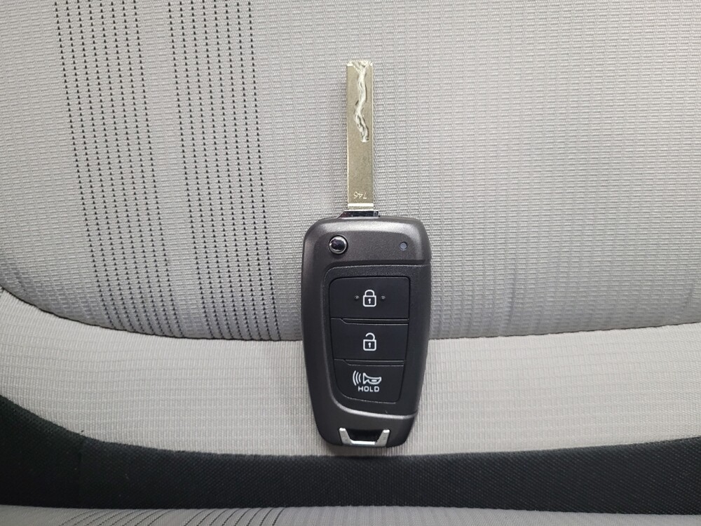 2023 Hyundai Venue in Las Vegas, NV 89104 - 18114903 32