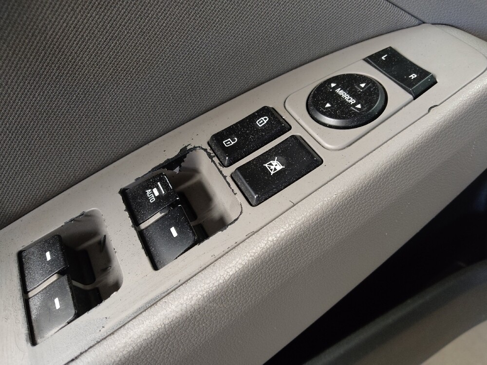 2019 Hyundai Elantra in Raleigh, NC 27604 - 18114906 27