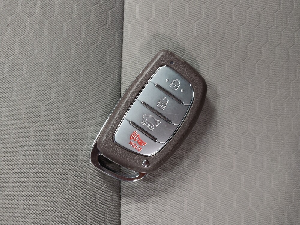 2019 Hyundai Elantra in Raleigh, NC 27604 - 18114906 32