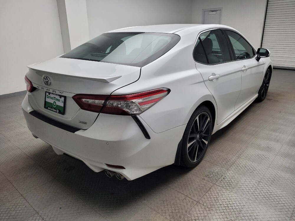 2018 Toyota Camry in Eastpointe, MI 48021 - 18114910 9