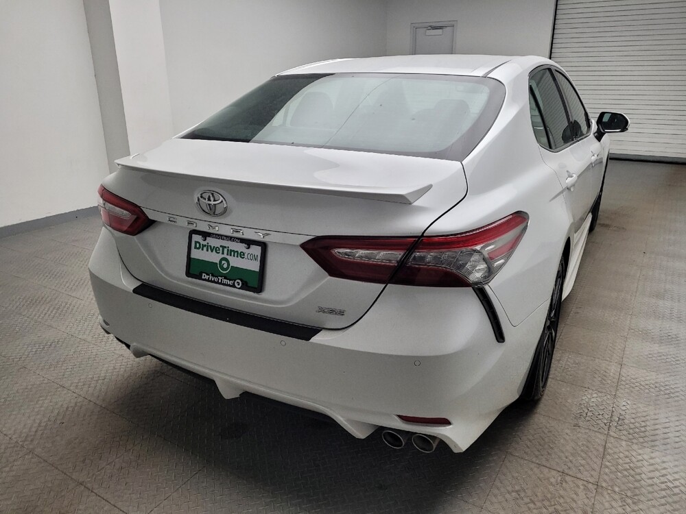 2018 Toyota Camry in Eastpointe, MI 48021 - 18114910 7