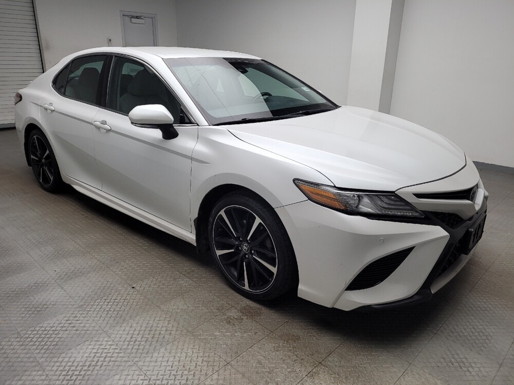 2018 Toyota Camry in Eastpointe, MI 48021 - 18114910 11