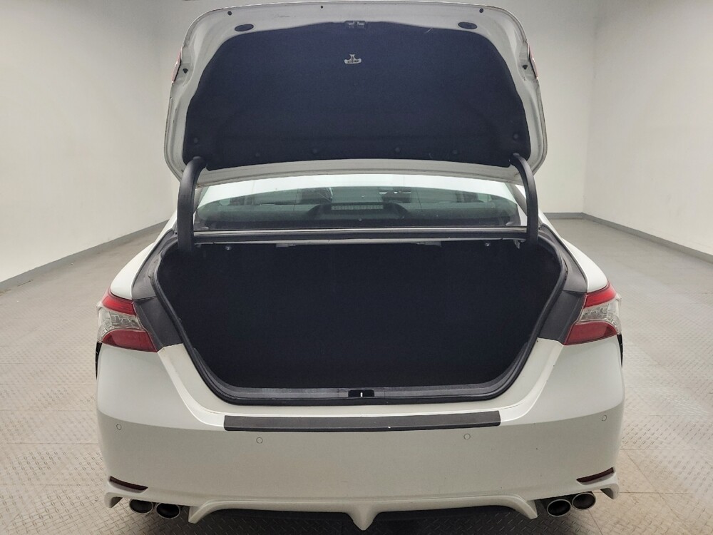 2018 Toyota Camry in Eastpointe, MI 48021 - 18114910 29