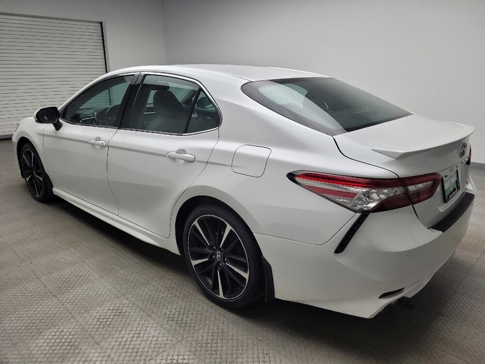 2018 Toyota Camry in Eastpointe, MI 48021 - 18114910 3