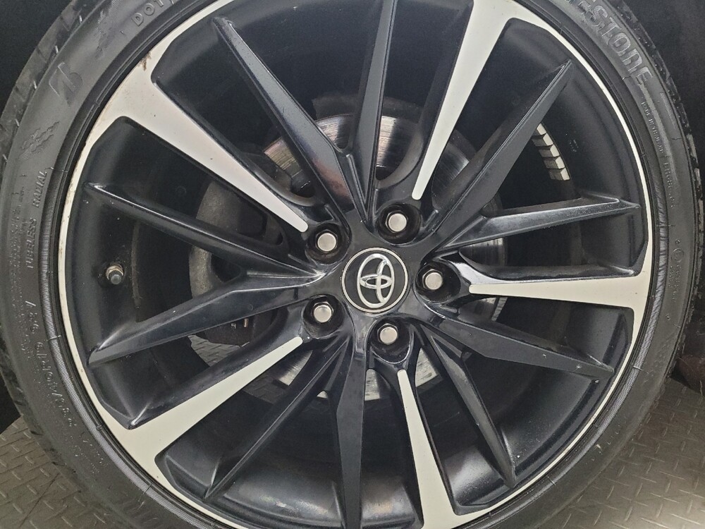 2018 Toyota Camry in Eastpointe, MI 48021 - 18114910 31