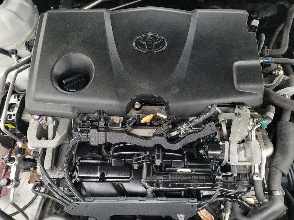 2018 Toyota Camry in Eastpointe, MI 48021 - 18114910 30