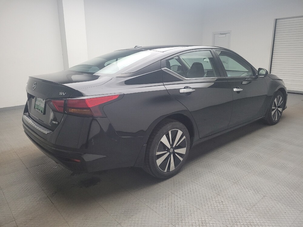 2022 Nissan Altima in Eastpointe, MI 48021 - 18114912 10