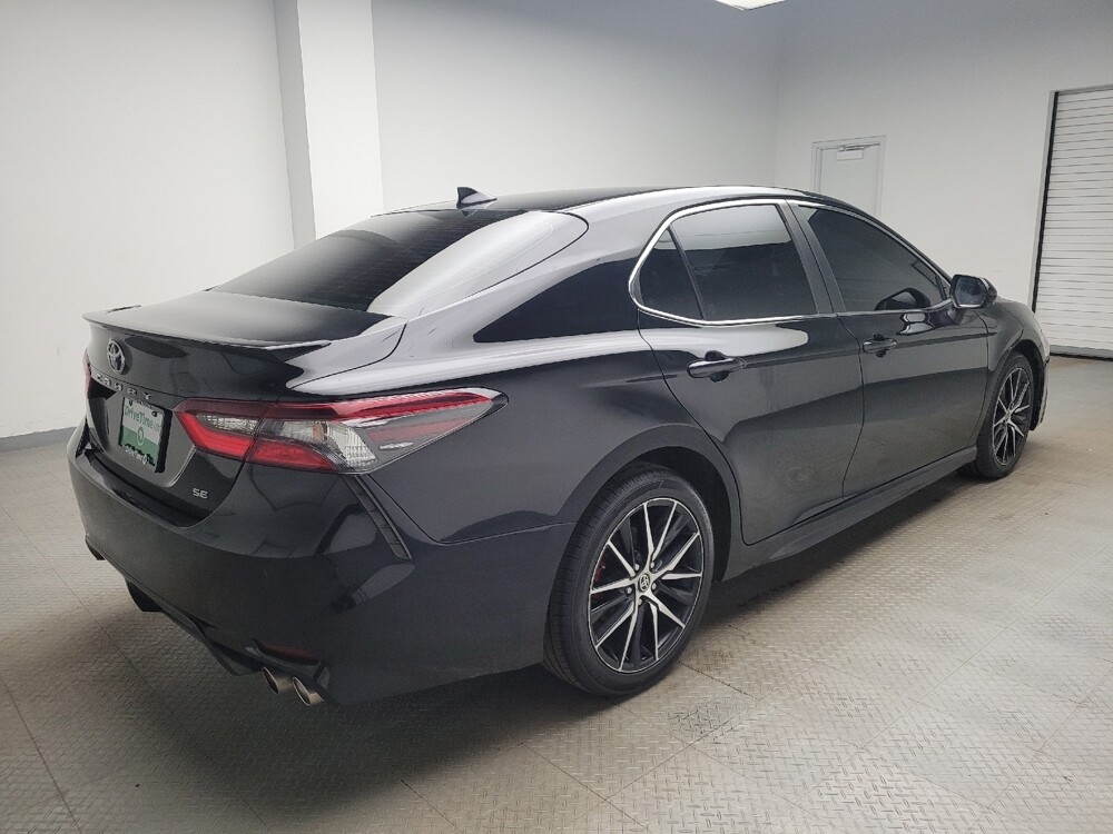 2021 Toyota Camry in Eastpointe, MI 48021 - 18114926 10