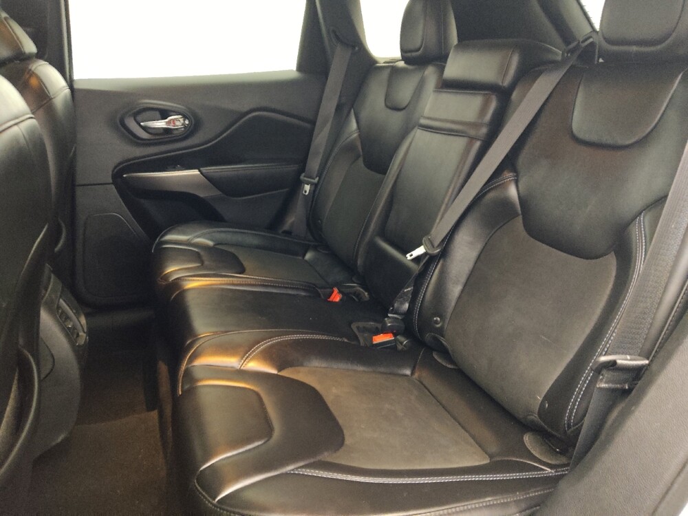 2019 Jeep Cherokee in Orlando, FL 32808 - 18114931 18