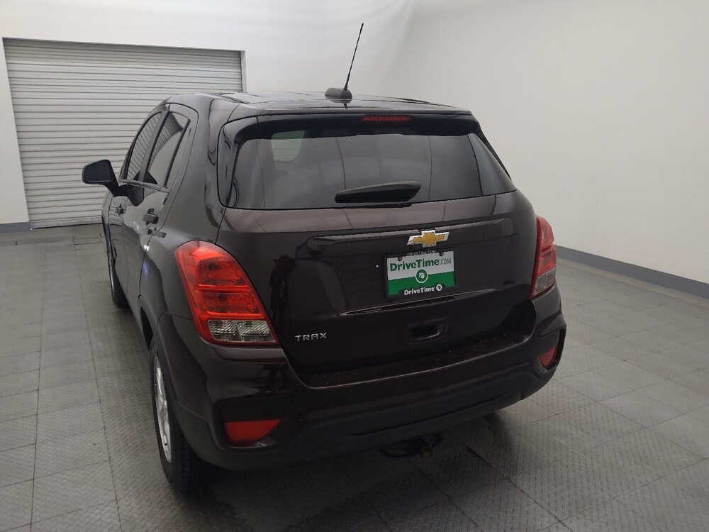 2020 Chevrolet Trax in Live Oak, TX 78233 - 18114939 6
