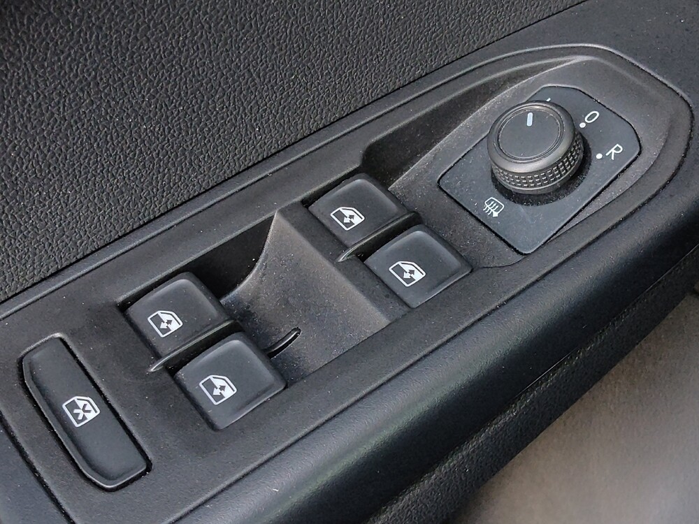 2023 Volkswagen Taos in Live Oak, TX 78233 - 18114940 27