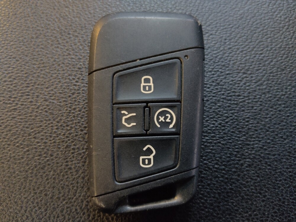 2023 Volkswagen Taos in Live Oak, TX 78233 - 18114940 32