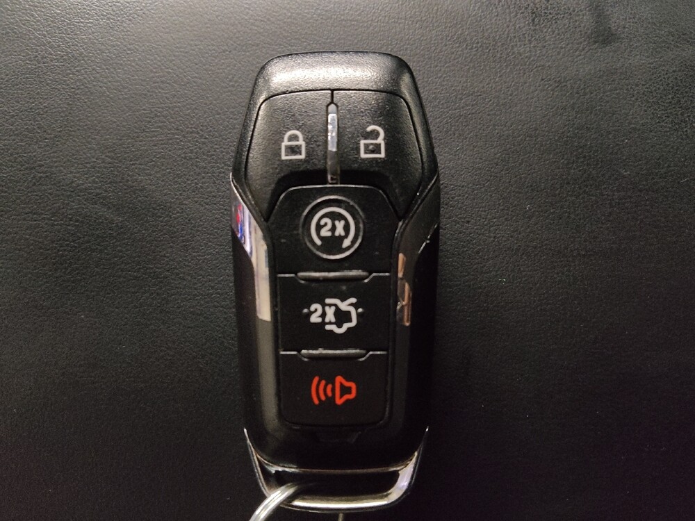 2016 Lincoln MKX in Stone Mountain, GA 30083 - 18114942 32