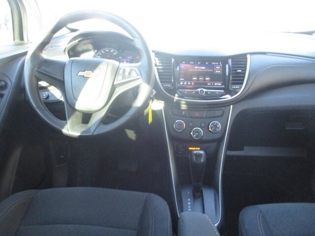 2020 Chevrolet Trax in Oak Grove, MO 64075 - 18114967 12