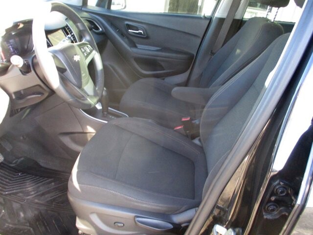 2020 Chevrolet Trax in Oak Grove, MO 64075 - 18114967 9