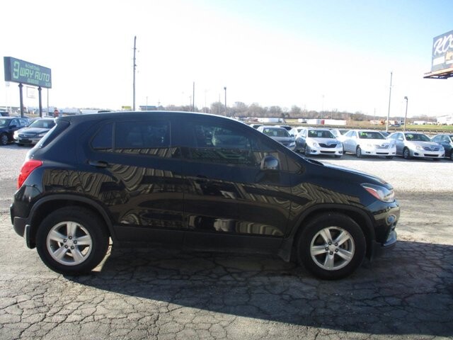 2020 Chevrolet Trax in Oak Grove, MO 64075 - 18114967 4