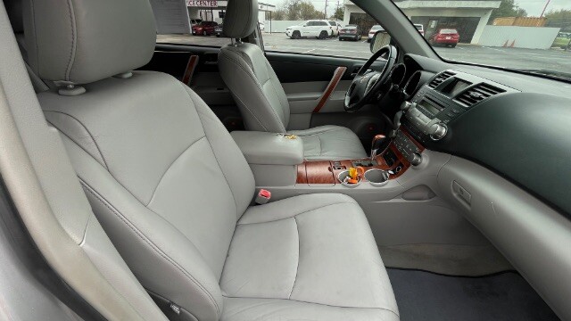 2010 Toyota Highlander in Dallas, TX 75228 - 18114983 18